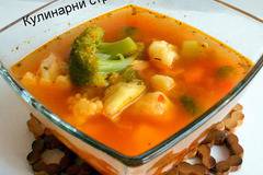 Вкусна пилешка супа с броколи и хрян