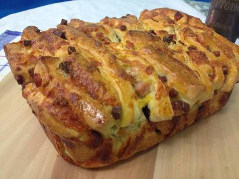 Реден хляб с бекон и кашкавал