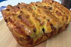 Реден хляб с бекон и кашкавал