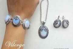 Елегантни бижута с Лунен камък за стилни жени подаръци