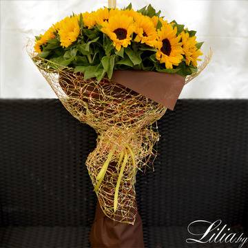 2017 Букети – Букет 45 слънчогледа – Доставка на Цветя-Букети-Вечни рози и Рози в стъкленица София