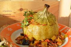 КРЪГЛИ ТИКВИЧКИ РОТОНДО ПЪЛНЕНИ С ПАПРИКАШ