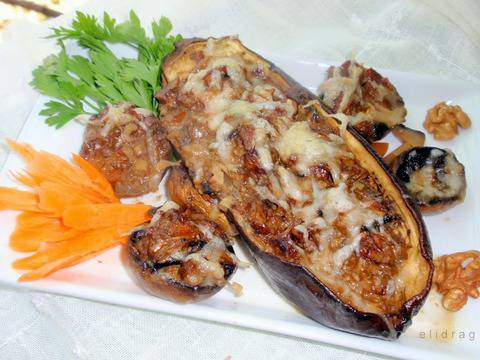 Патладжани с плънка от орехи и гъби