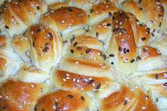 Погача с многолистно маслено тесто