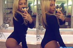 Плеймейтката Бояна Генова и певицата Алекс в сластна целувка! (СНИМКА)