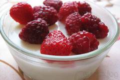 Десерт с кисело мляко