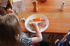 Как да храним детето правилно и здравословно