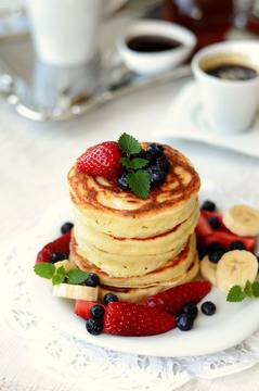 Американски палачинки с белтъци и рикота