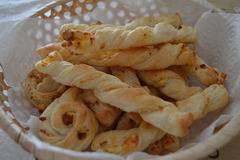 Бързи соленки със сирене