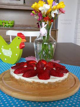 15 минутна торта с цедено кисело мляко и бисквити