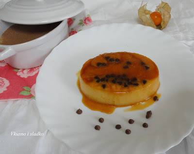 Крем карамел с кондензирано мляко портокалови кори и шоколад