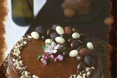 Морковена торта с шоколадов мус за Великден