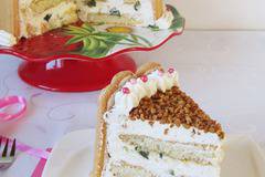 Торта с бишкоти и смокини