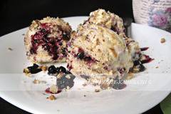 Бисквитена торта с маскарпоне и боровинки