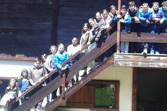 Петокласници проведоха урок на открито в двора на музея в Разлог