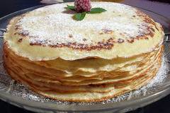 Палачинкова торта с крем сирене и течен шоколад Нутела