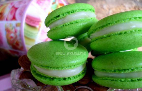 Френски макарони с бял шоколад