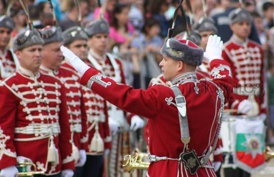 Уикенд с духовия оркестър към Националната гвардейска част
