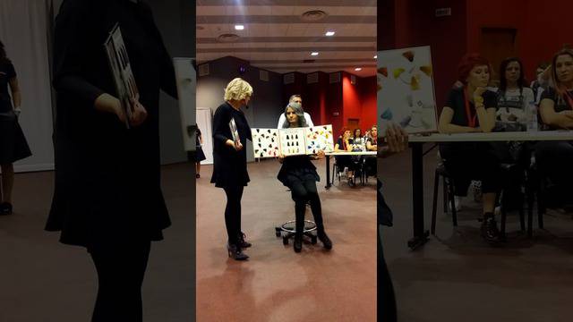 Боя за коса Alfaparf – презентация на новите сребристи цветове