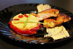 Пиле на тиган с пюре от червена леща и нахут