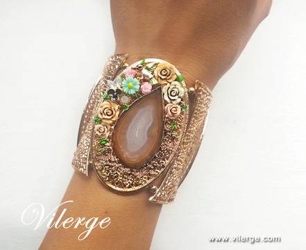 Красива винтидж гривна с елегантна колекция за Лято