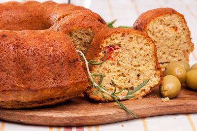 Солен кекс с овесени ядки и маслини