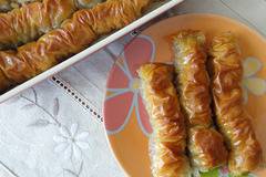 Саралии с локум и орехи