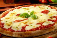 Рецепта за: Пица “Маргарита“