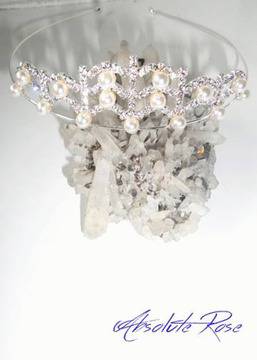 Мини корона за коса с белгийски кристали и перли – Crystals and Pearls
