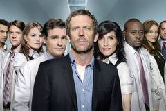 10 от актьорите в сериала „Доктор Хаус“ преди и сега