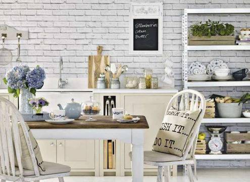 Бяла тухлена стена за по-оригинален и творчески интериор