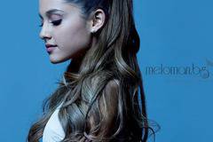 След атентата: Ариана Гранде отмени европейското си турне