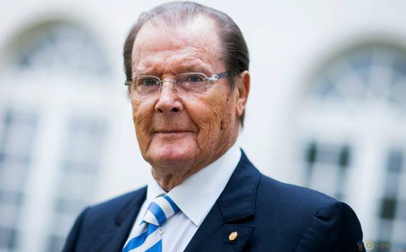 10 незабравими филма с участието на Роджър Мур