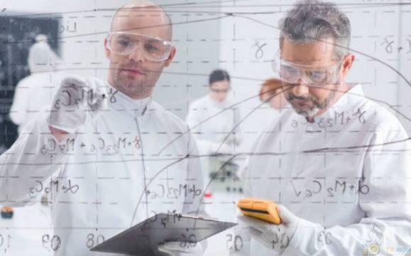 10 популярни личности, за които не подозирате, че са учени