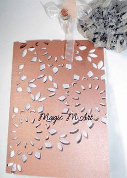 Сватбени покани в тъмно златно 1075