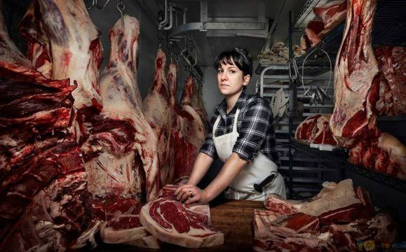 10 вдъхновяващи снимки на жени с „мъжки“ професии