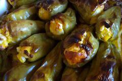 Пълнени чушки с яйца и сирене