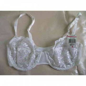 *75B, елегантен сутиен в бяло, дантела, с банел и мека чашка, марка target