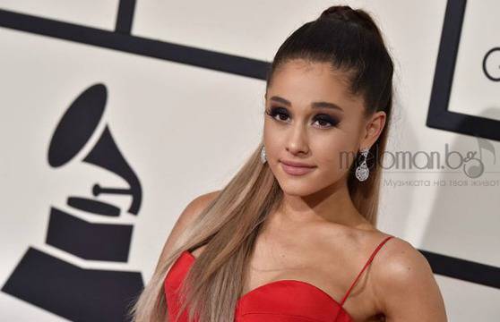 След атентата: Ариана Гранде се завръща в Манчестър