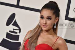 След атентата: Ариана Гранде се завръща в Манчестър