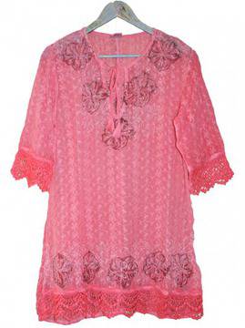 Дамска блуза туника с дантела