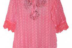 Дамска блуза туника с дантела