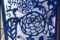 Покана за сватба с пеперуди и цветя в тъмно синьо 1038