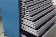 Шкаф за инструменти с неръждаемо покритие