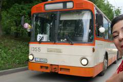 С автобус 76 на бал