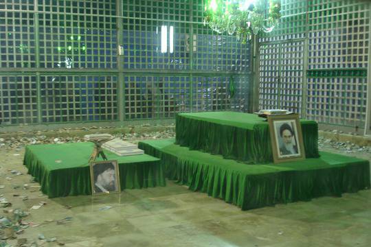 Стрелба и самоубийствен атентат в Техеран