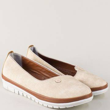 Изчистен модел дамски обувки в бежово и кафяво на равно ходило 52dbj