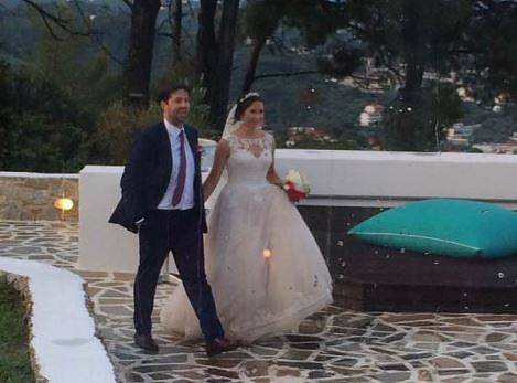 Наталия Кобилкина се омъжи на остров Скиатос (СНИМКИ)