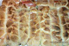 Плетени кренвиршки със сирене