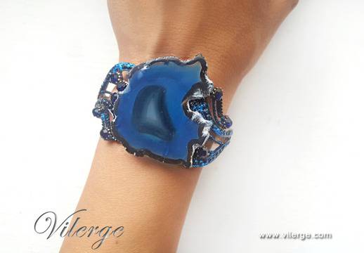 Колекция Кралска Есен с дизайнерски бижута и гривни за жени